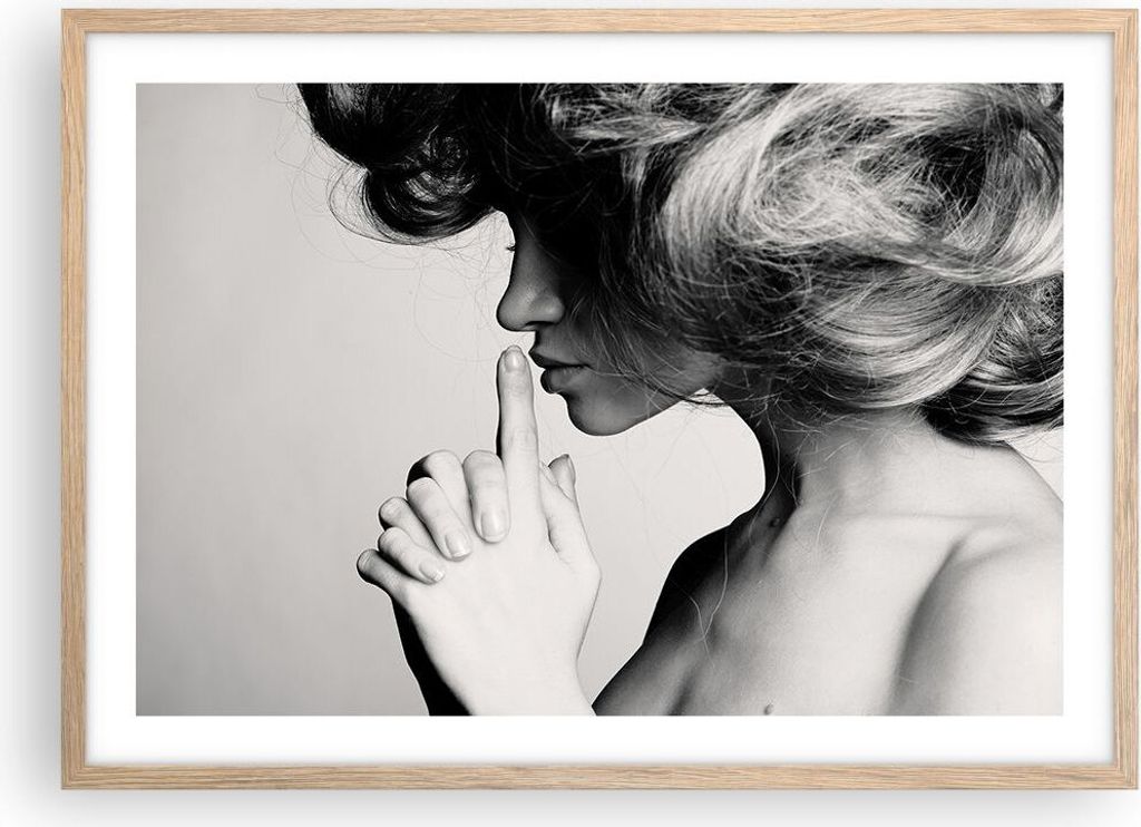 Gerahmtes Poster - Rahmen in heller Eiche - Frau Modell - 70x50 cm - Wand Bild - Wanddeko - Wandbilder - Kunstposter - Wandposter - Bilderrahmen - ...