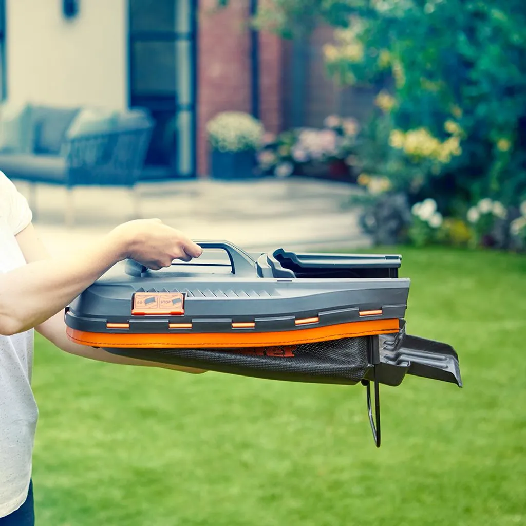 Tondeuse à gazon sans fil LawnMaster CLMF2437G 24V avec 2 batteries 4Ah - 7