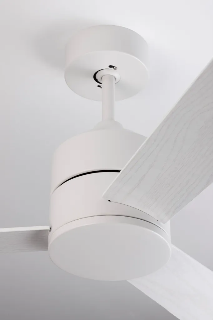 Ventilateur de plafond silencieux Nova Luce AXEL avec télécommande