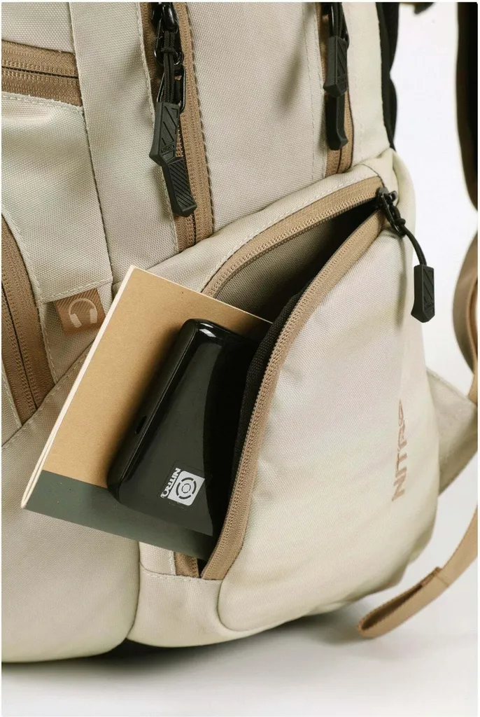 Nitro Scrambler Backpack 28L Dune Cachi: Avventura Urbana e Weekend - 7
