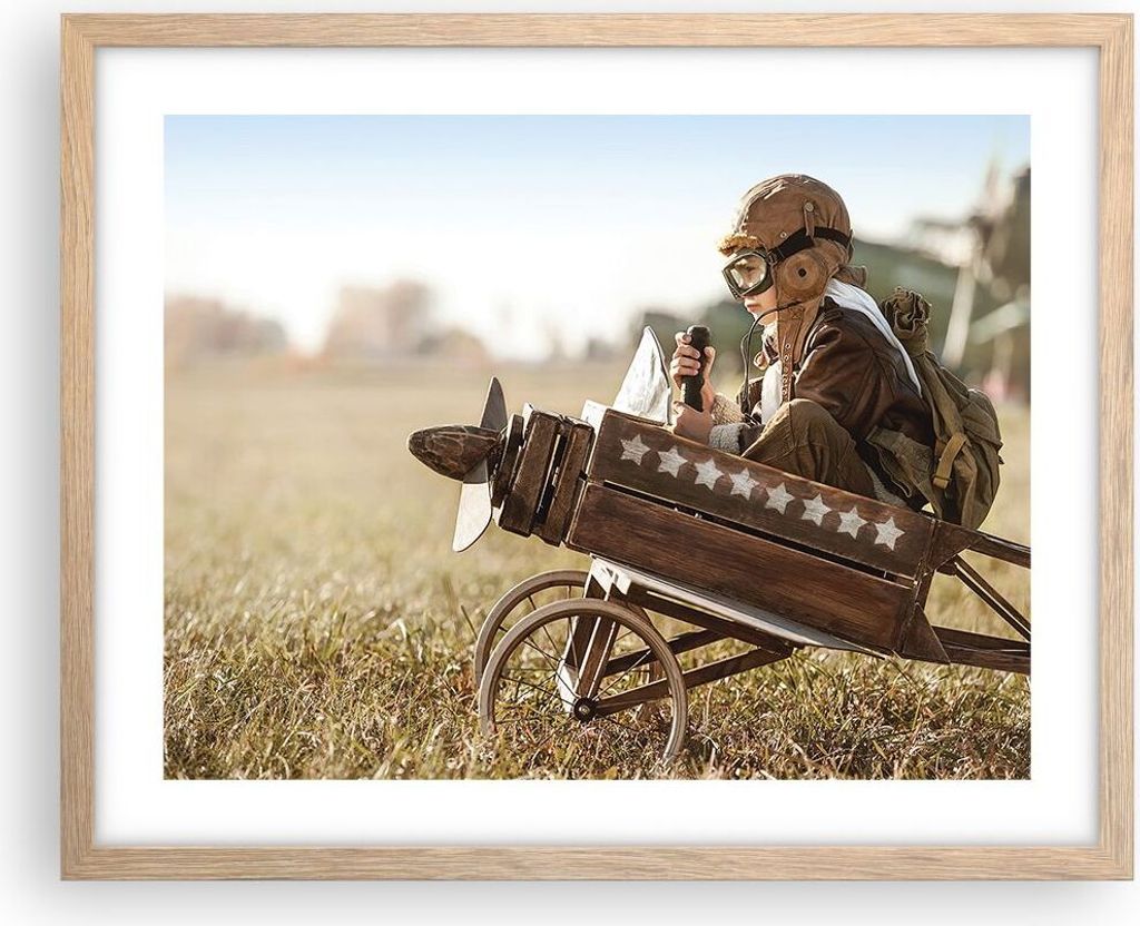 Gerahmtes Poster - Rahmen in heller Eiche - Kindheit Flugzeug Spielzeug - 50x40 cm - Wand Bild - Wanddeko - Wandbilder - Kunstposter - Wandposter -...