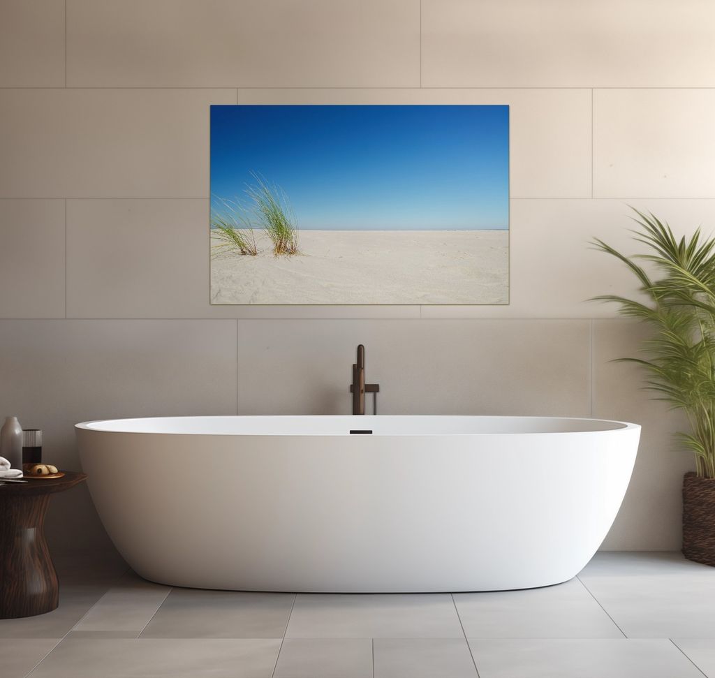 Wallario wasserfestes Poster selbstklebend 91,50 x 61 cm, Sandstrand unter blauem Himmel, Badezimmerposter Spritzschutz mit Hochglanzoberfläche in...