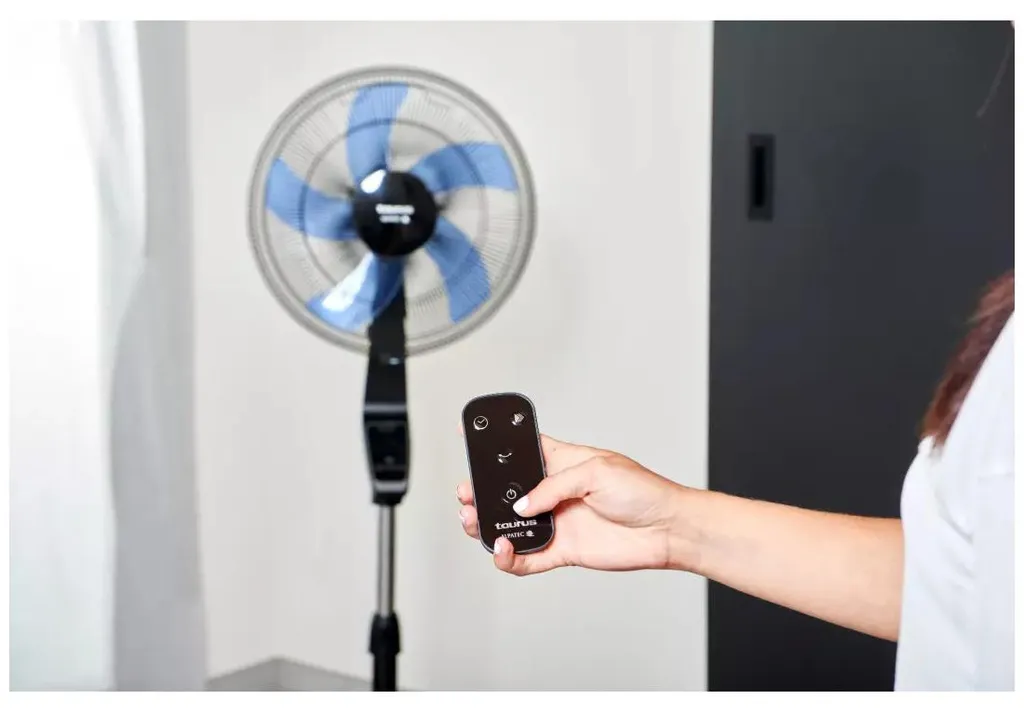Ventilateur pour Salon Taurus 50W Commande Digitale 60dB Hauteur 1,30m