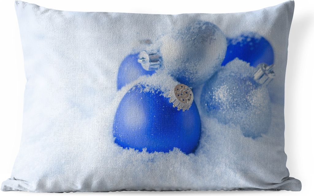 MuchoWow Outdoor Kissen - Eine Reihe von blauen und silbernen Kugeln liegen im Schnee - 50x30 cm - Wetterfest - Lounge Kissen - Sofa kissen - Woh...