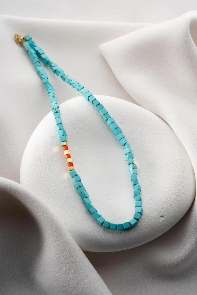 Collier turquoise et corail : bijou artisanal en argent pour femme