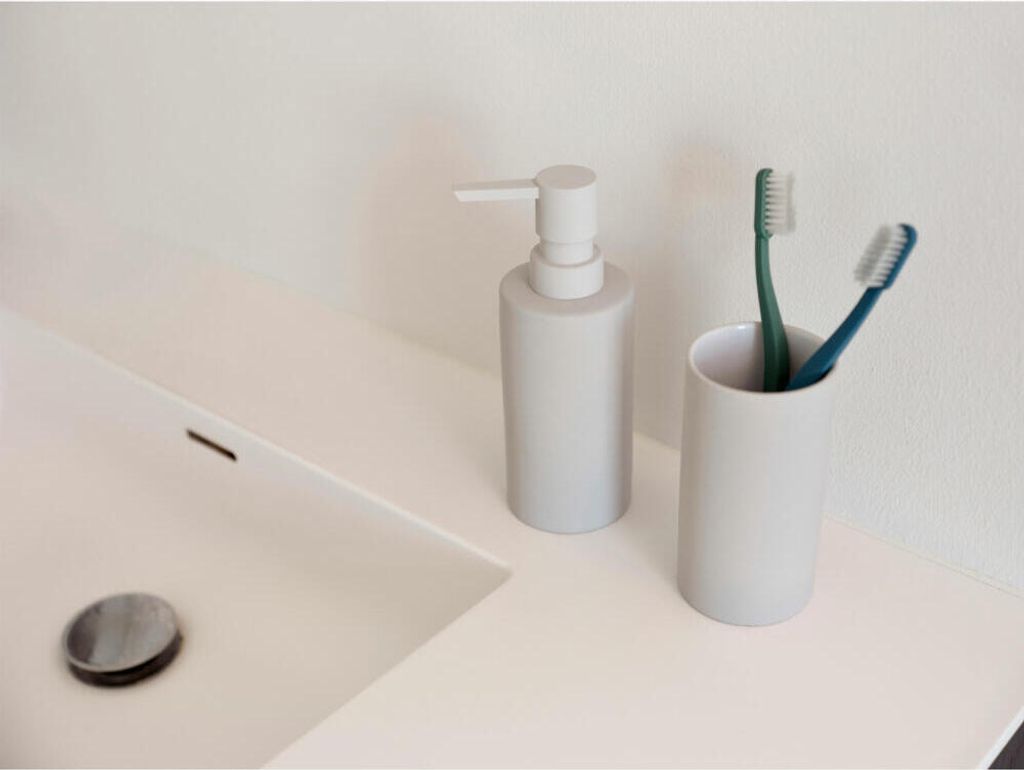 Zone Denmark Seifenspender Solo Soft Grey, Porzellan, ABS, Grau, 300 ml, 34775