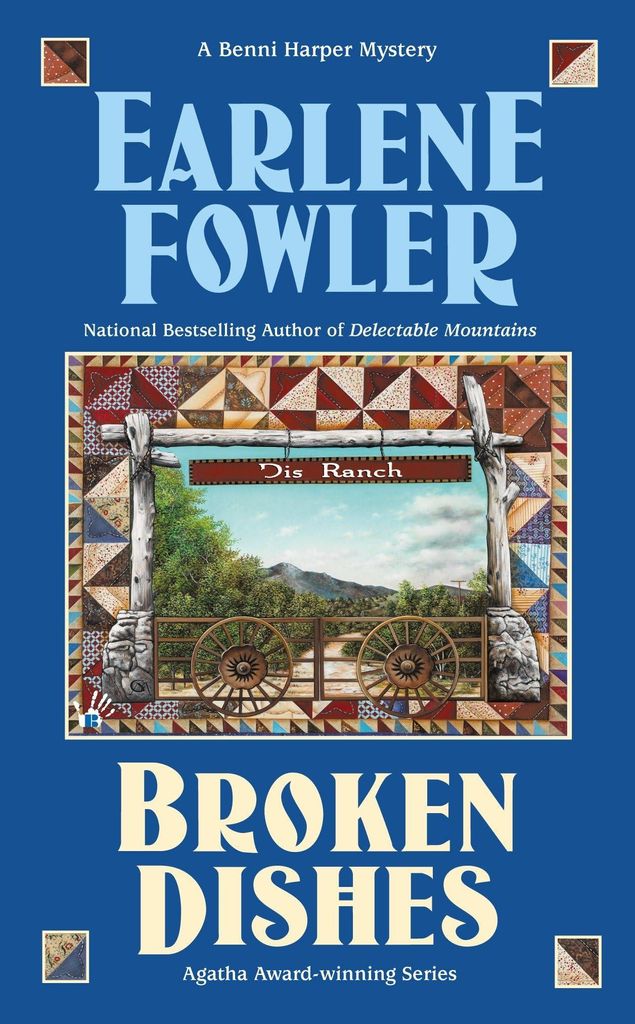 Broken Dishes (Benni Harper Mystery, Band 11)