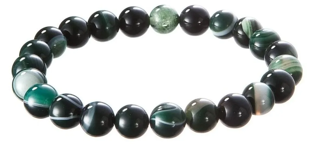 Bracelet en jade vert 43056.3 poli à la main : Éclat et pureté minérale