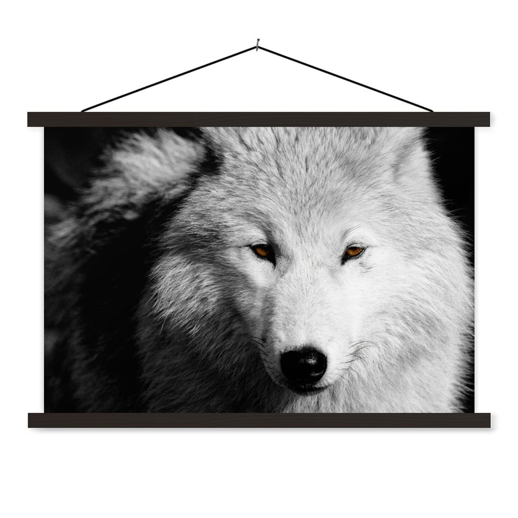 MuchoWow Textilposter In der Nähe Ansicht Wolf in Schwarz und Weiß 60x40 cm mit schwarzem Rahmen - Hölzernes