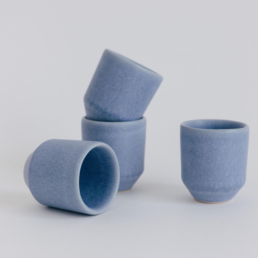 NAKOA Keramik Espresso Tassen 4er Set I Handgefertigte Steingut Espressobecher ohne Henkel I Tassen Set Espressotassen 70ml I Into the Sea