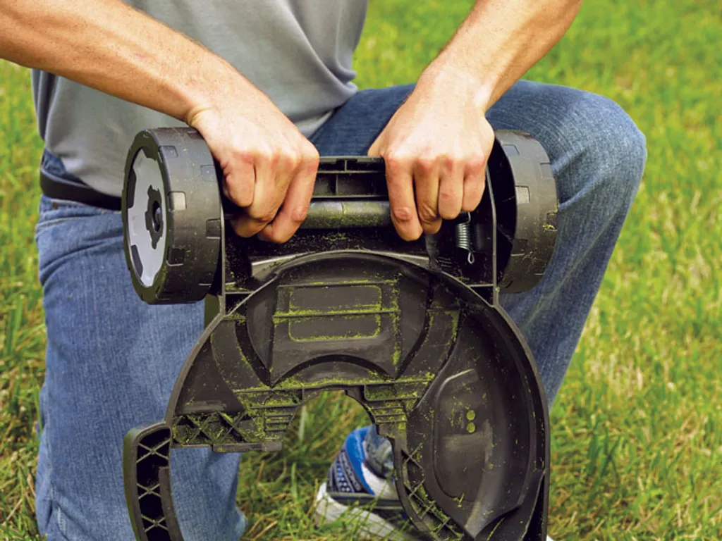 Base Multi-Trimmer 3-en-1 Black&Decker CM100 pour coupe-bordures