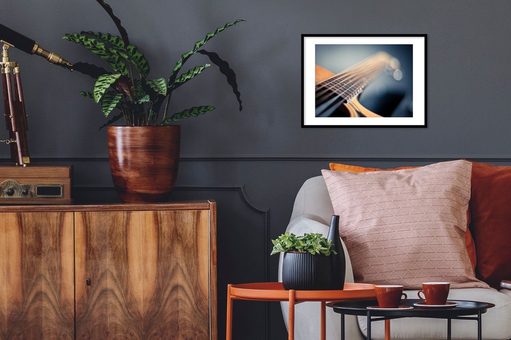 MuchoWow MuchoWow Gerahmtes Poster Nahaufnahme der Saiten einer akustischen Gitarre 40x30 cm - Poster mit zchwarzem Bilderrahmen - Bilderrahmen...