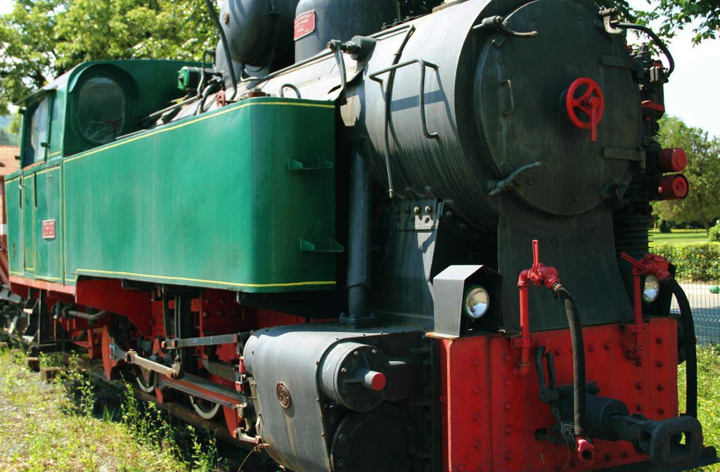 hansepuzzle 31942 - Lokomotive Puzzle, 500 Teile, Industrie, 46,0 x 30,0cm mit hochwertiger Aufbewahrung, Kartonbox und wiederverschließbarem Beutel