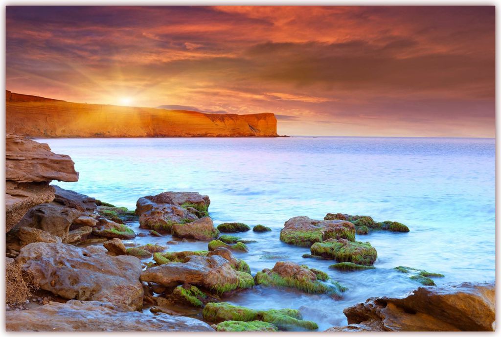 XXL Poster 100 x 70cm (F-215) Meereslandschaft mit SteilKüste und Sonnenschein - Steine am Strand (Lieferung gerollt!)