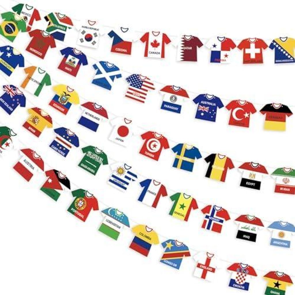 48 Länder Fußballtrikot WM Wimpelkette Vormontiert für Produktbild 