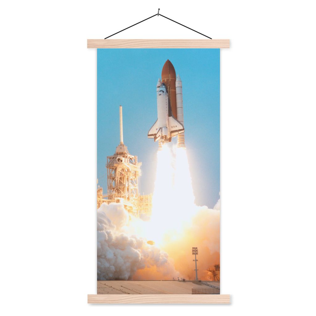 MuchoWow Textilposter Space Shuttle auf dem Weg ins Unbekannte 60x120 cm mit holzfarbenen Rahmen - Holz