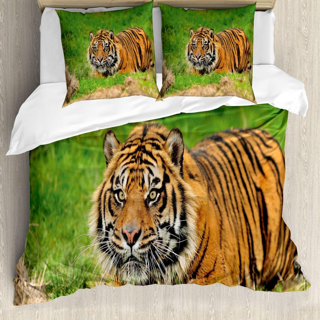 ABAKUHAUS Tiger Bettbezug, Sumatran Feline Ambush, Milbensicher Allergiker geeignet mit Kissenbezügen, 155 cm x 220 cm - 80 x 80 cm, grün orange