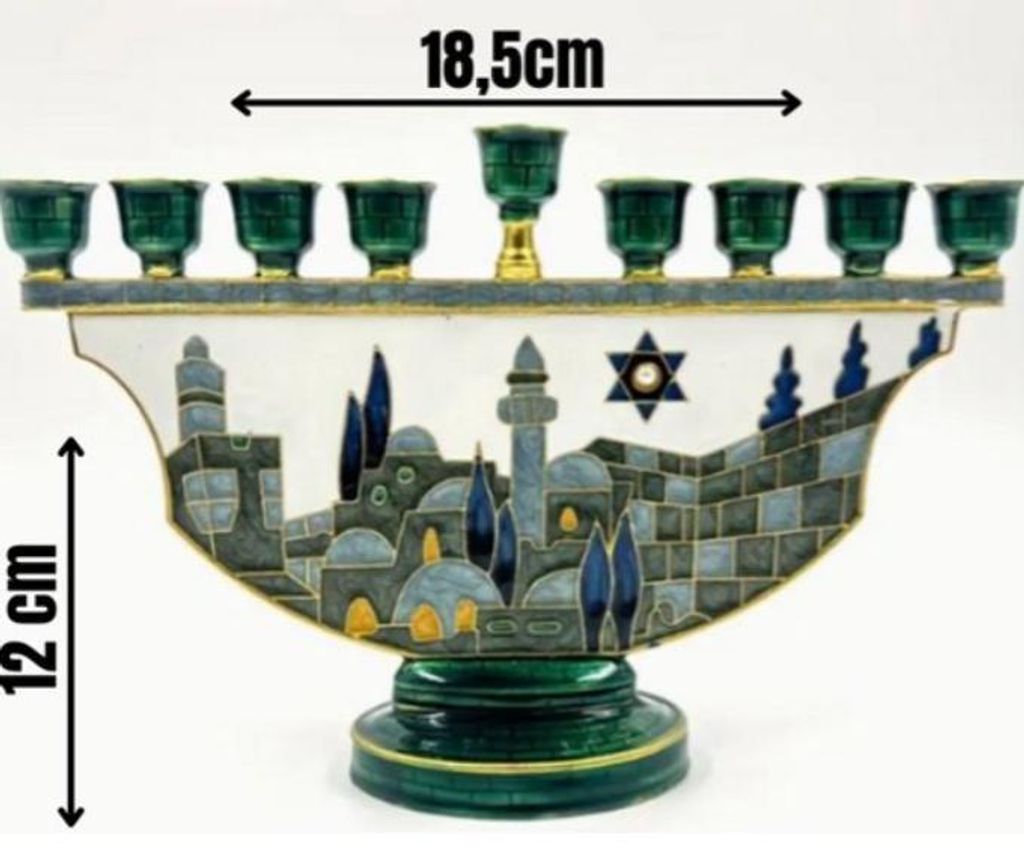 Israel – Jerusalem – Chanukka-Kerzen – Chanukka-Leuchter – Chanukka-Menora – jüdischer Leuchter – Menora – Chanukka – Menora Chanu...