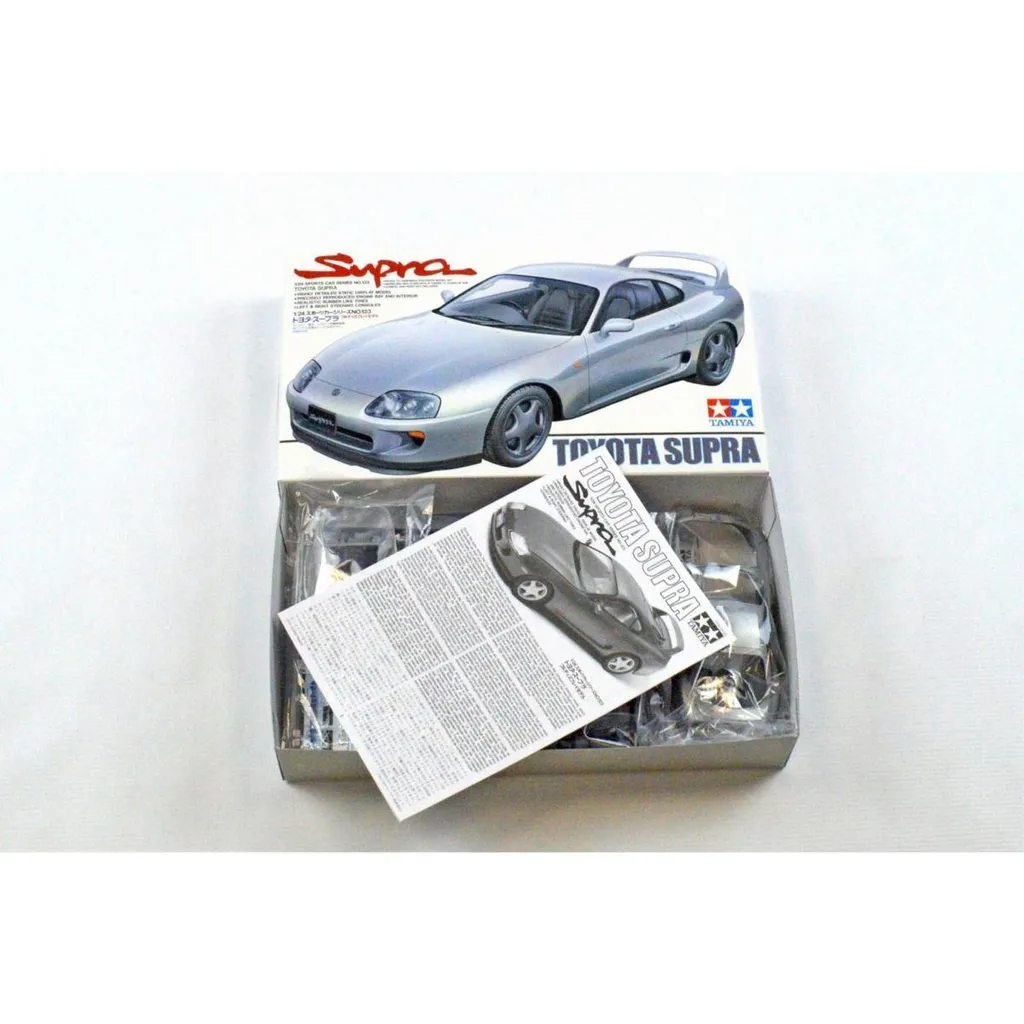 Toyota Supra Tamiya 1:24 Maquette avec Moteur Détaillé et Capot Mobile - 2