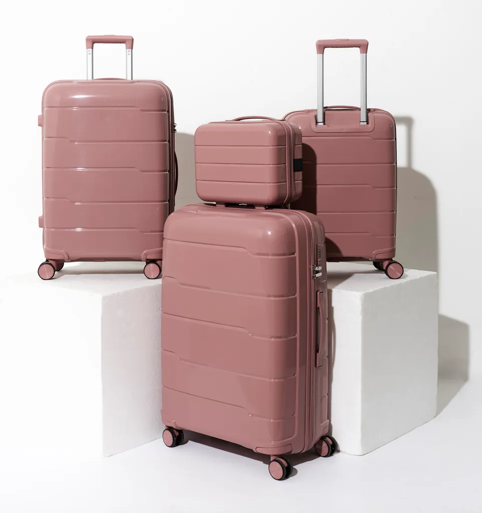 Voyagez Sans Stress : Valise Madrid Rose Poudre X4 Robuste et Anti-Choc