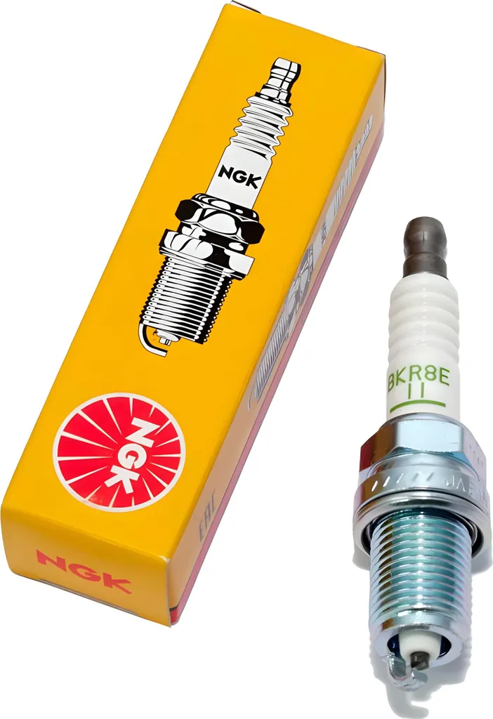 NGK 6587 Kit 4 Candele BKR8E-11 | Ricambio Originale per la Tua Auto