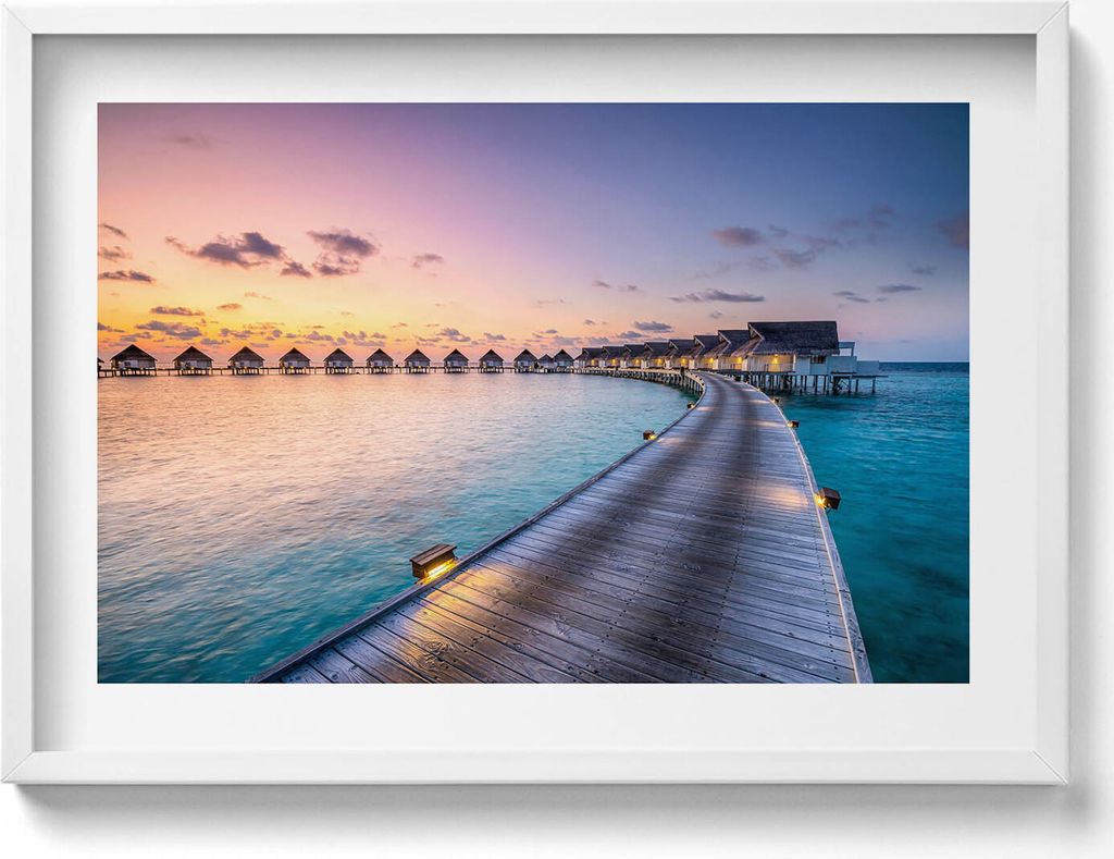 Sonnenuntergang auf den Malediven– Wandbild mit Rahmen – Gerahmtes Bild – Wanddekoration – 70x50 cm – Weiß Rahmen