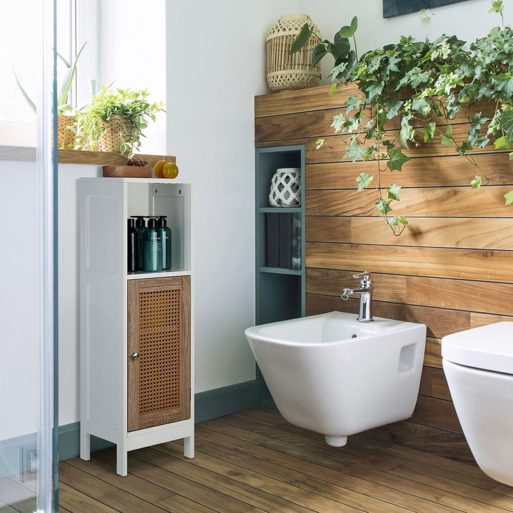 Badezimmerschrank mit Rattantür