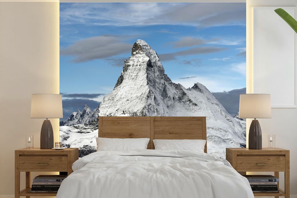 MuchoWow Fototapete für Wohnzimmer oder Schlafzimmer Wandtapete Vinyl Motivtapete Wolken über dem Matterhorn in der Schweiz - 280x280 cm - Hint...