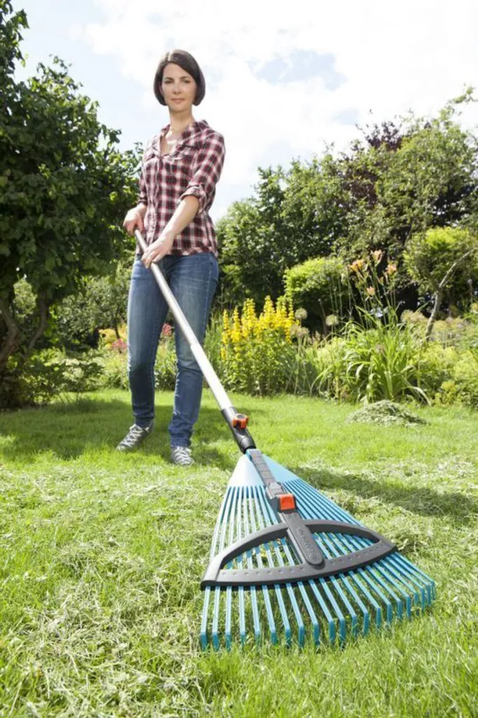 Balai Ajustable 35-52cm Gardena Combisystem avec Largeur Variable