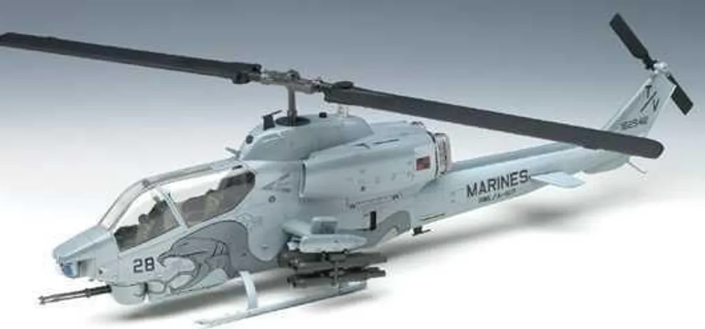 Maquette Hélicoptère AH-1W Super Cobra 1:35 Modélisme Militaire 12116