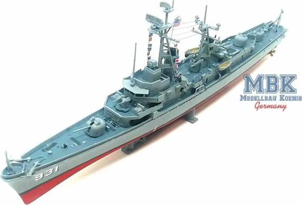 Kit Maquette ALM352 Destroyer USS Forrest Sherman avec socle 1/320