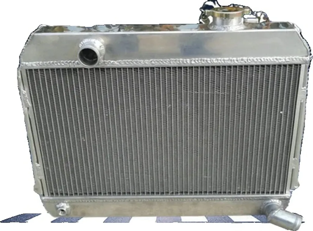 Radiateur Aluminium pour Datsun Idéal pour Restauration et Usage Sportif