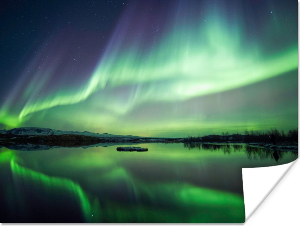MuchoWow Poster Nordlicht - See - Island - Grün - Wald - Schnee 120x90 cm - Wandbild