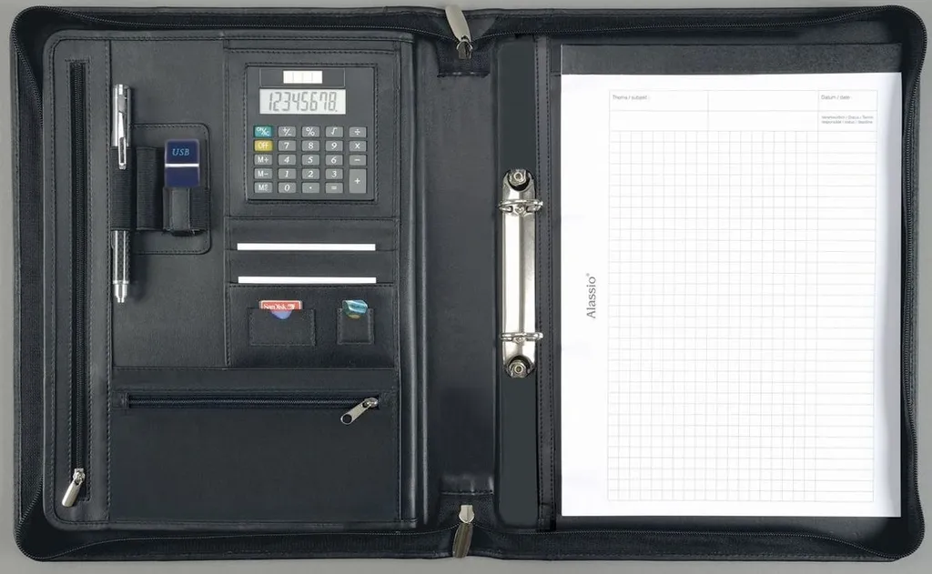 Classeur cuir véritable A4 Alassio CARPO 30062 noir avec porte-cartes