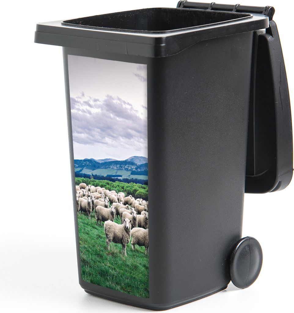 MuchoWow Mülltonnenaufkleber Schafe - Natur - Gras 38x80 cm - Behälteraufkleber - Mülleimer-Aufkleber - Container-Aufkleber