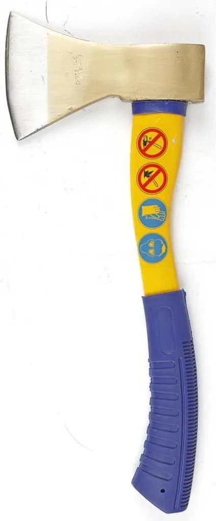 Hache 800g anti-vibration testée GS pour couper du bois sans effort