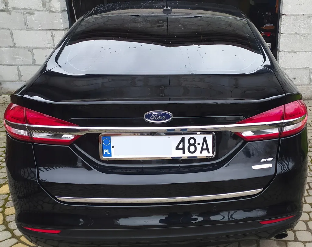 Bande Chromée de Coffre Arrière Ford Mondeo Mk5 Finition Argent