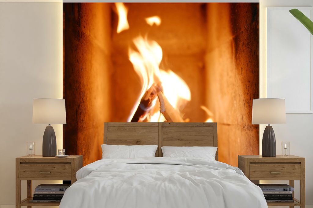 MuchoWow Fototapete für Wohnzimmer oder Schlafzimmer Wandtapete Vinyl Motivtapete Verbrennung von Holz in einem Kamin - 220x220 cm - Tapeten