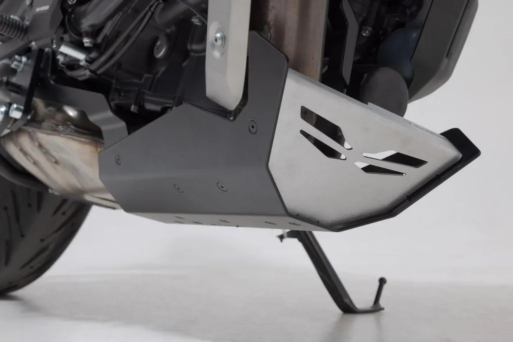 Protégez votre Moteur avec le Spoiler Avant SW-MOTECH en Aluminium Noir