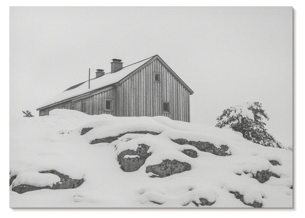 POSTER - 42x29 cm (A3) - Natalia Piotrowska - Ein minimalistisches Winterhaus vor der Kulisse von Schnee - Wandbild für Wohnzimmer Schlafzimmer & ...