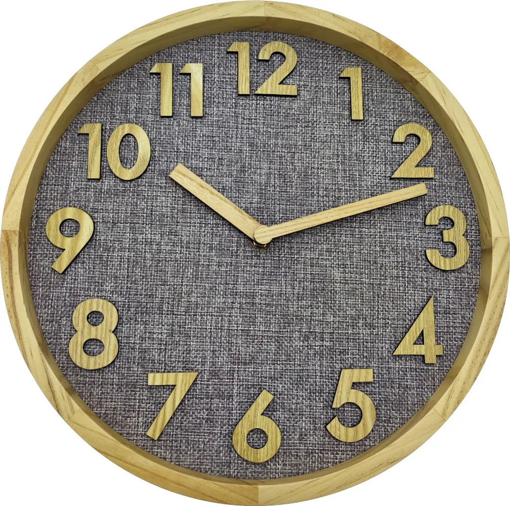 Horloge murale scandinave en bois et tissu pour un salon contemporain