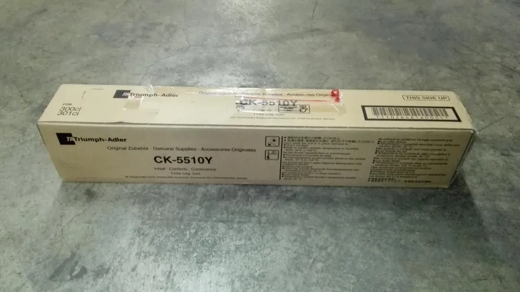 Toner jaune CK-5510Y longue durée pour imprimante Triumph-Adler 300ci