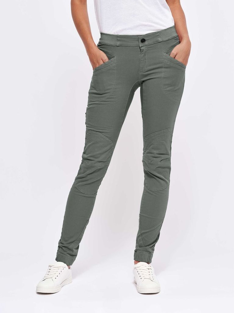 Laila Peak Kletter- und Boulder-Hose von Looking for Wild in grauer Farbe; mit seitlichen Taschen und schmalem Schnitt.