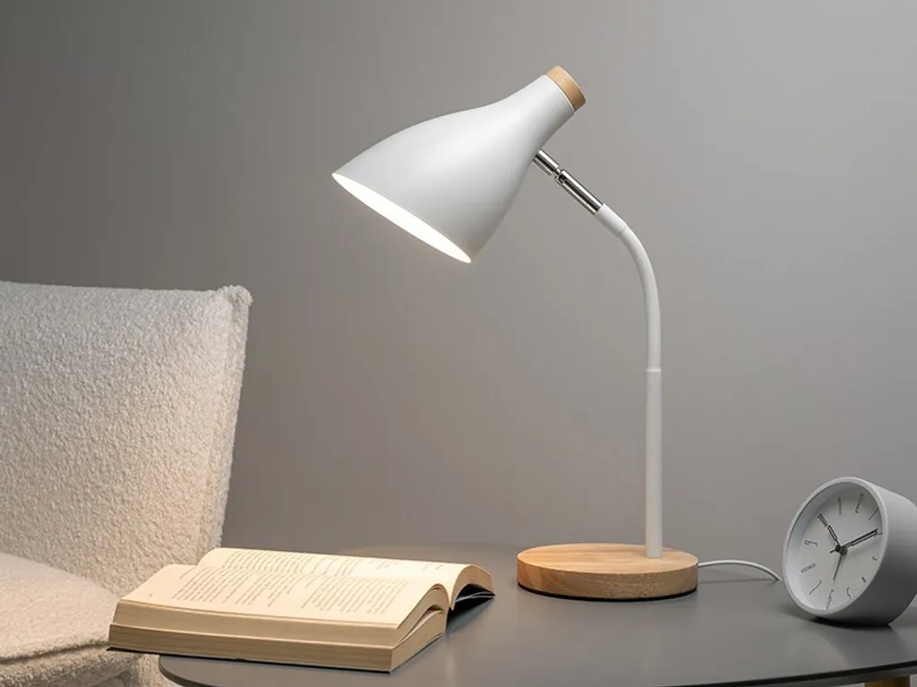 Lampe à poser Tracer Scandi blanc TRAOSW47235 luminaire de bureau chic