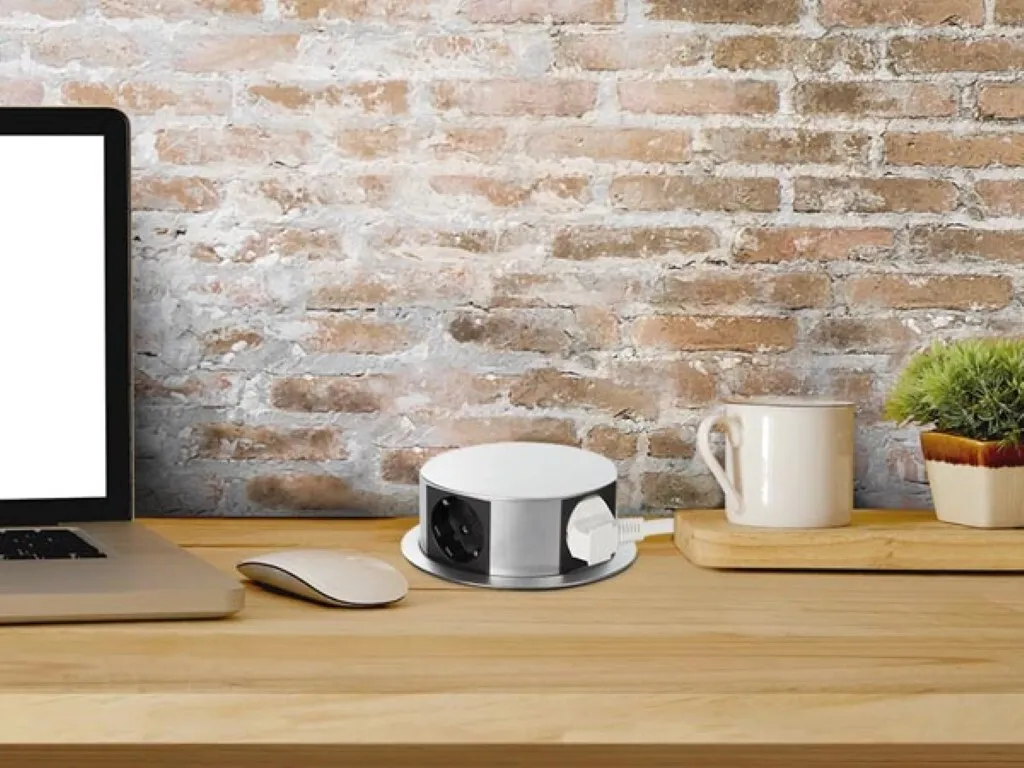 Multiprise Encastrable 4 Prises Schuko pour Optimiser votre Espace Pro - 5