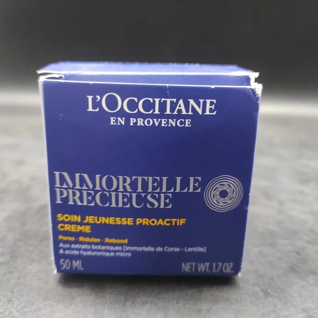 Crema Viso L'Occitane Precious 50ml: Efficacia Anti-Rughe e Pori Minimi - 10