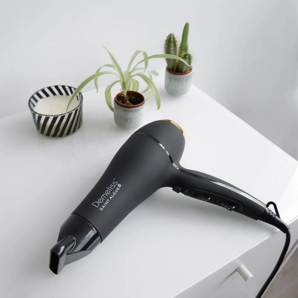 Sèche-cheveux puissant Ultra 2200 avec Diffuseur Volume Boucles - 4