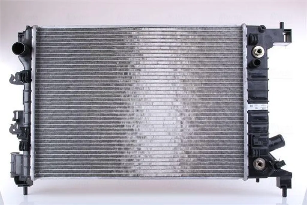 Radiateur moteur NISSENS 61696 pour Aveo - Qualité OE 95460092 Fiable