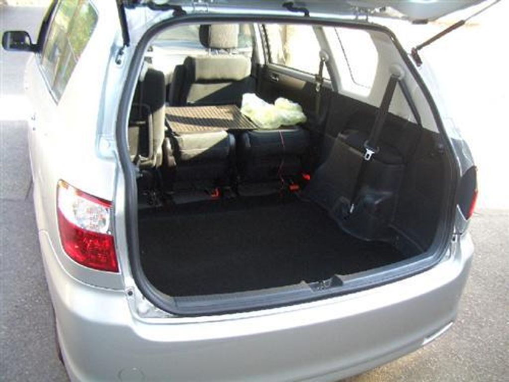 Passform Kofferraummatte passend für Toyota Avensis Verso