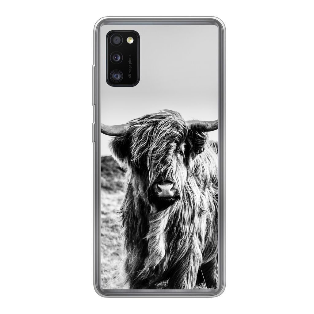 MuchoWow Handyhülle Schutzhülle Hülle für Samsung Galaxy A41 Kuh - Schottischer Hochländer - Schwarz - Weiß - Tier - Natur - Wildtiere Sili...